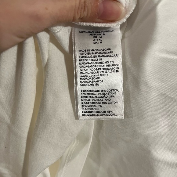 Amazon Essential v neck bundle - Picture 9 of 9